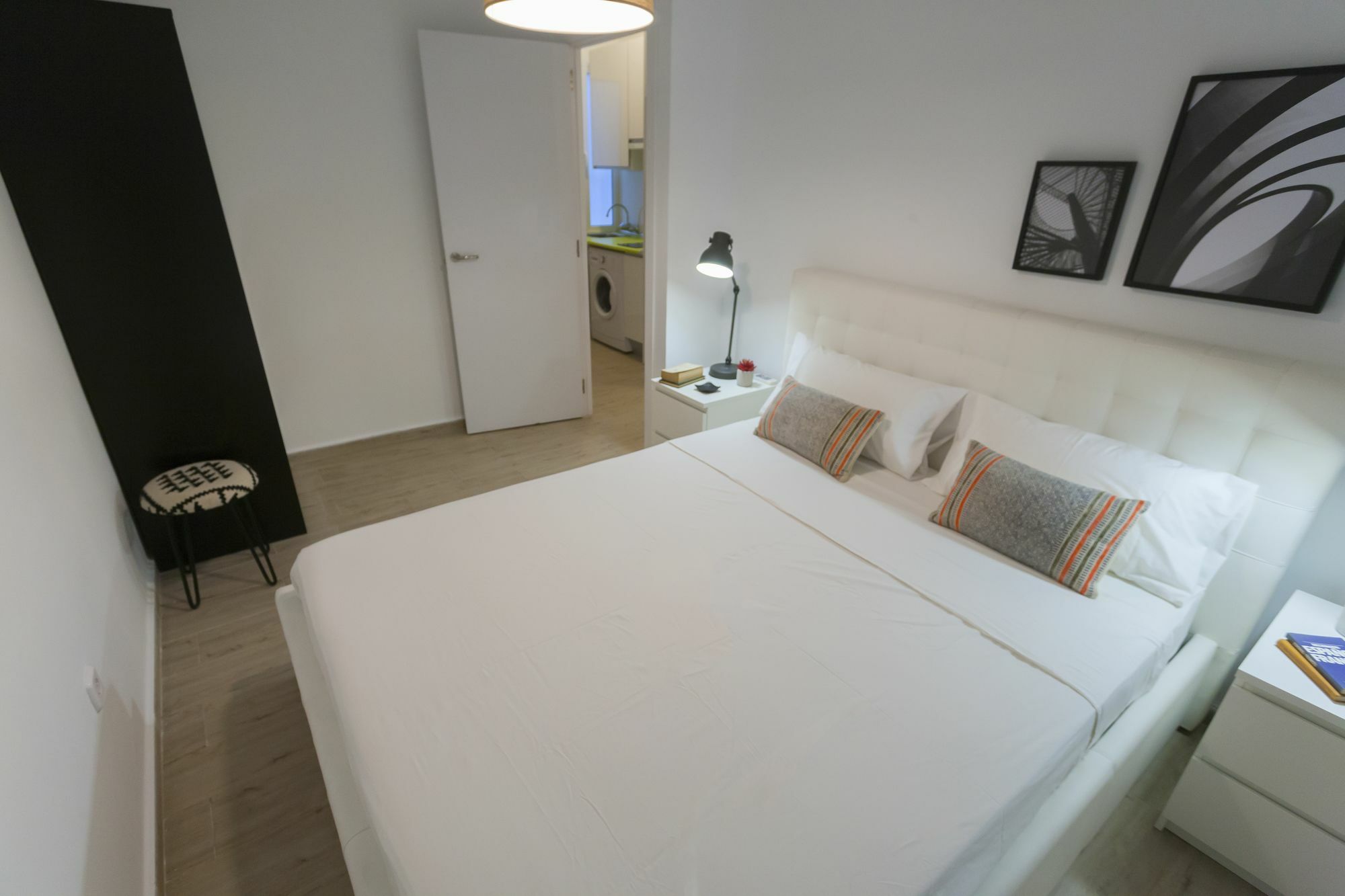 Dobo Rooms Ronda De Segovia Madrid Exterior photo