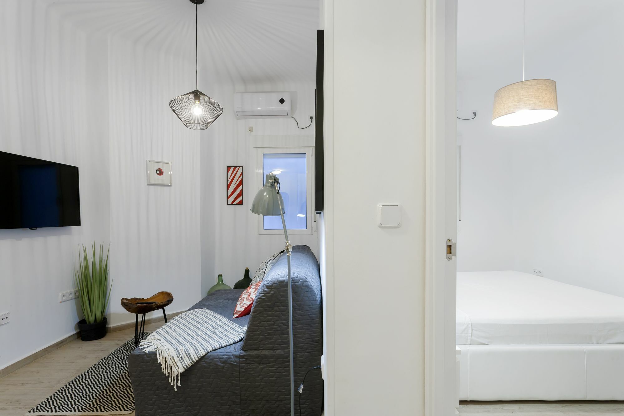 Dobo Rooms Ronda De Segovia Madrid Exterior photo