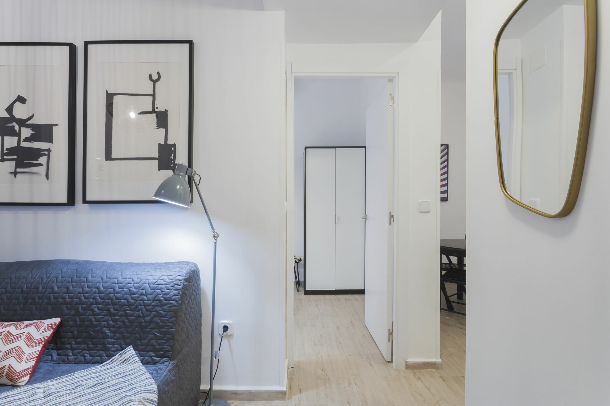 Dobo Rooms Ronda De Segovia Madrid Exterior photo
